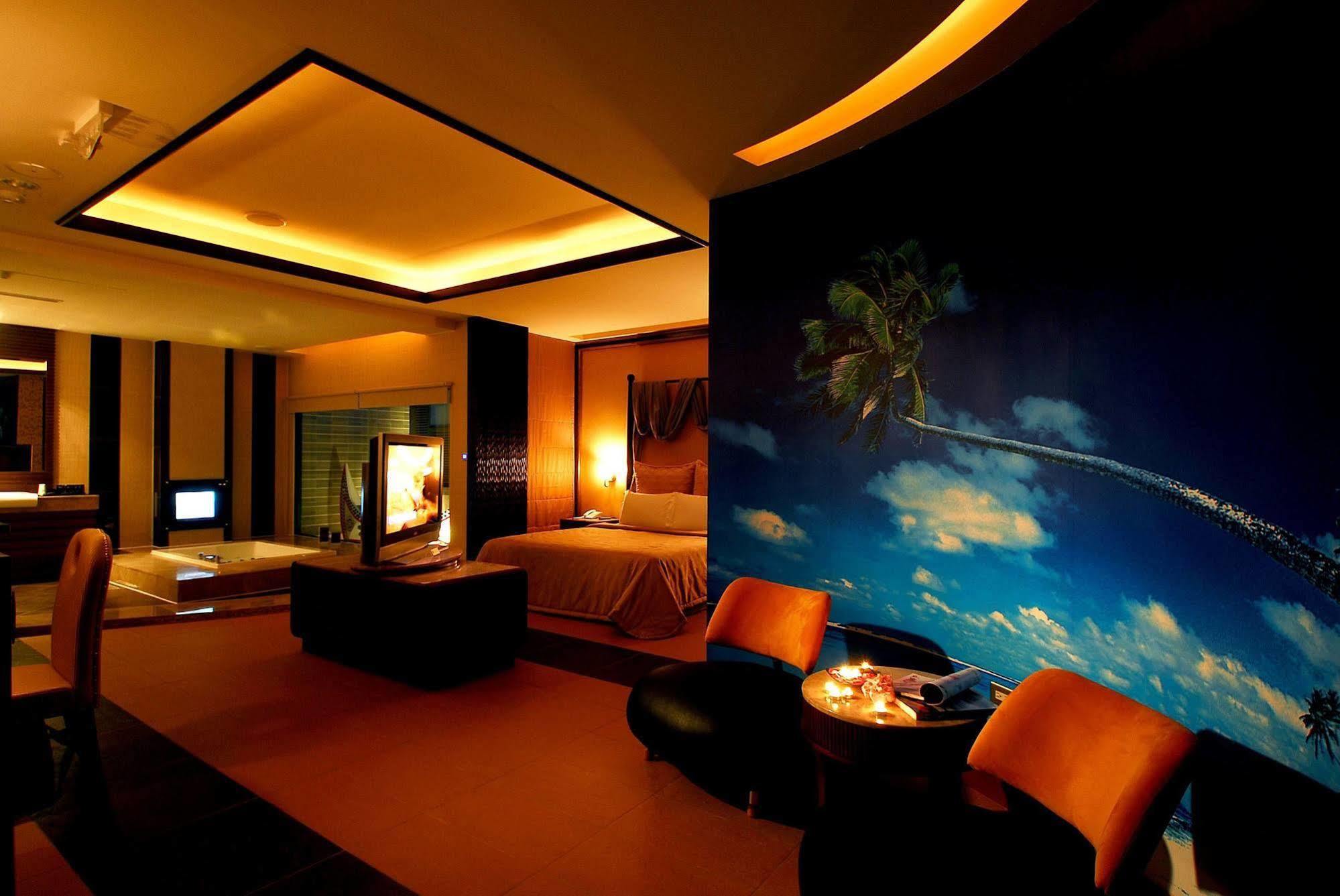 All-Ur Boutique Motel -Chia Yi Branch Ťia-i Exteriér fotografie