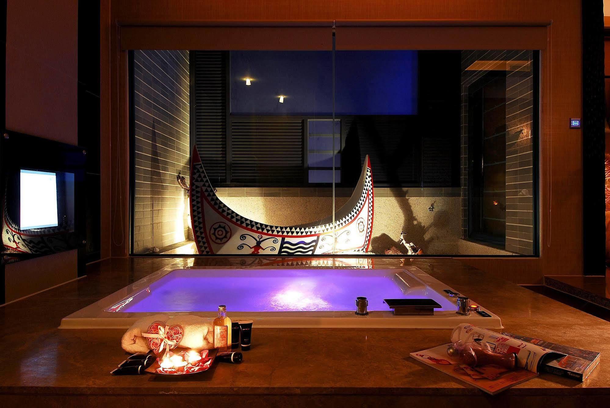 All-Ur Boutique Motel -Chia Yi Branch Ťia-i Exteriér fotografie